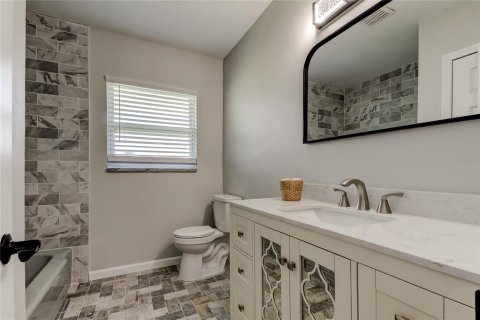 House in Clearwater, Florida 3 bedrooms, 116.87 sq.m. № 1820810 - photo 21