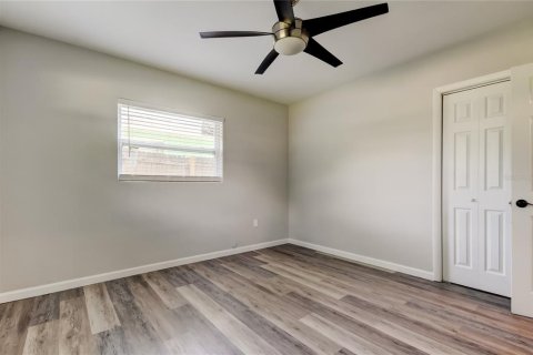 House in Clearwater, Florida 3 bedrooms, 116.87 sq.m. № 1820810 - photo 25