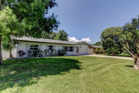 House in Clearwater, Florida 3 bedrooms, 116.87 sq.m. № 1820810 - photo 2