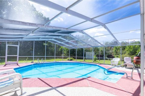 House in Bronson, Florida 3 bedrooms, 167.6 sq.m. № 2207179 - photo 15