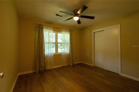 House in Bronson, Florida 3 bedrooms, 167.6 sq.m. № 2207179 - photo 7