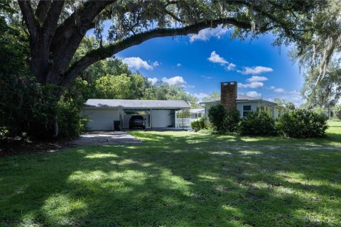 House in Bronson, Florida 3 bedrooms, 167.6 sq.m. № 2207179 - photo 21