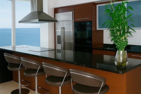 Купить кондоминиум в Халландейл-Бич, Флорида 3 спальни, 191.84м2, № 1958662 - фото 6