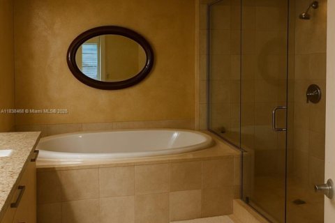 Купить кондоминиум в Халландейл-Бич, Флорида 3 спальни, 191.84м2, № 1958662 - фото 9