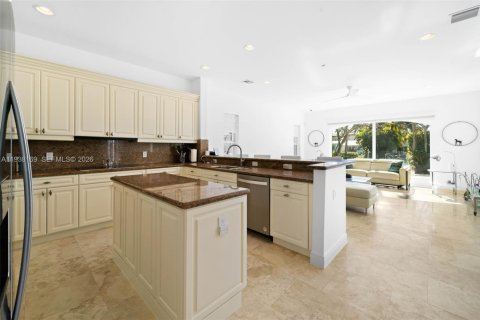 Купить виллу или дом в Майами-Бич, Флорида 5 спален, 366.13м2, № 1996831 - фото 9