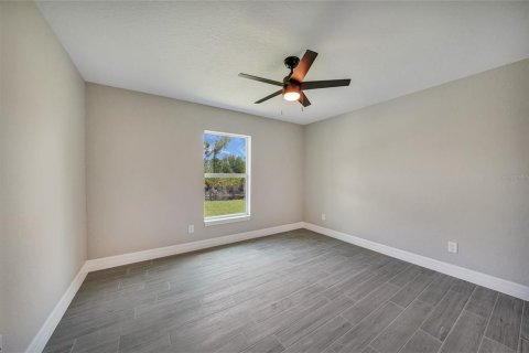 House in Port Charlotte, Florida 3 bedrooms, 148.64 sq.m. № 1675257 - photo 22