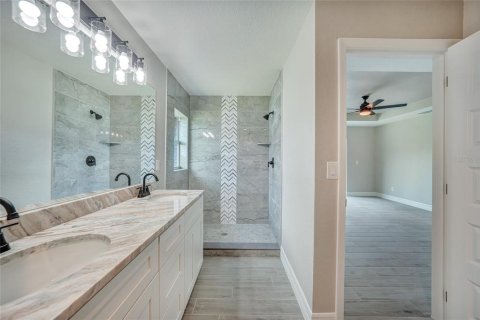 House in Port Charlotte, Florida 3 bedrooms, 148.64 sq.m. № 1675257 - photo 16