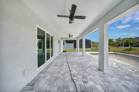 House in Port Charlotte, Florida 3 bedrooms, 148.64 sq.m. № 1675257 - photo 26