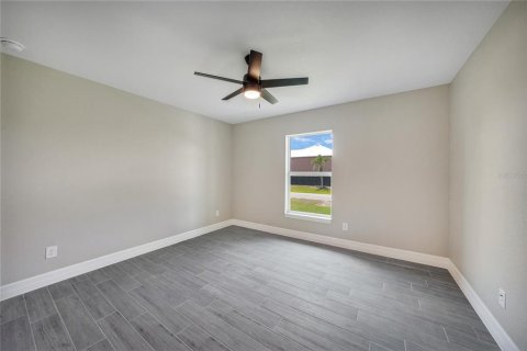House in Port Charlotte, Florida 3 bedrooms, 148.64 sq.m. № 1675257 - photo 18