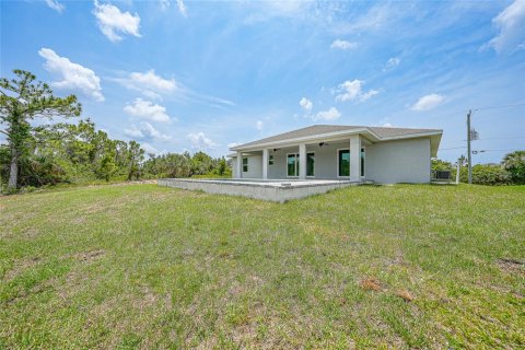 House in Port Charlotte, Florida 3 bedrooms, 148.64 sq.m. № 1675257 - photo 30