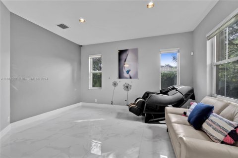 House in Davie, Florida 5 bedrooms, 332.78 sq.m. № 1860979 - photo 20