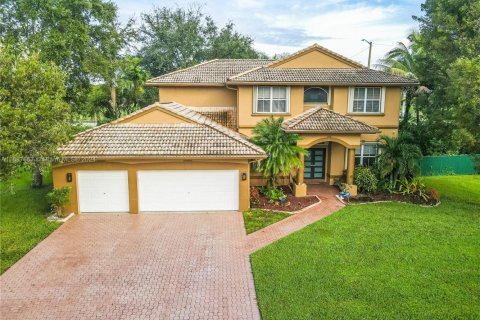 House in Davie, Florida 5 bedrooms, 332.78 sq.m. № 1860979 - photo 2