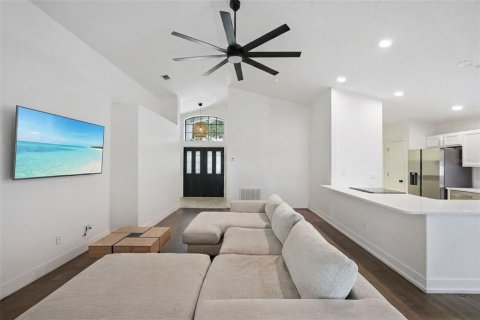 Casa en venta en Apopka, Florida, 3 dormitorios, 129.6 m2 № 2208824 - foto 3