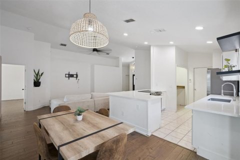 Casa en venta en Apopka, Florida, 3 dormitorios, 129.6 m2 № 2208824 - foto 10