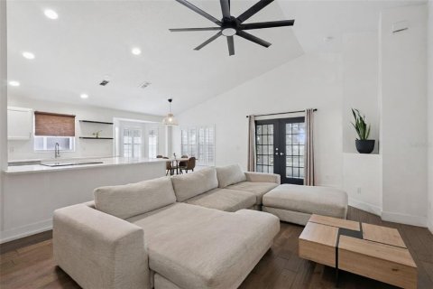 Casa en venta en Apopka, Florida, 3 dormitorios, 129.6 m2 № 2208824 - foto 8