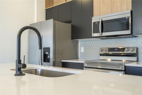 Adosado en alquiler en Kissimmee, Florida, 3 dormitorios, 127.74 m2 № 1774716 - foto 9