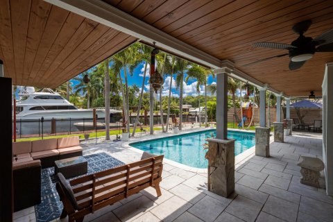 Villa ou maison à vendre à Fort Lauderdale, Floride: 4 chambres, 227.61 m2 № 2260355 - photo 2