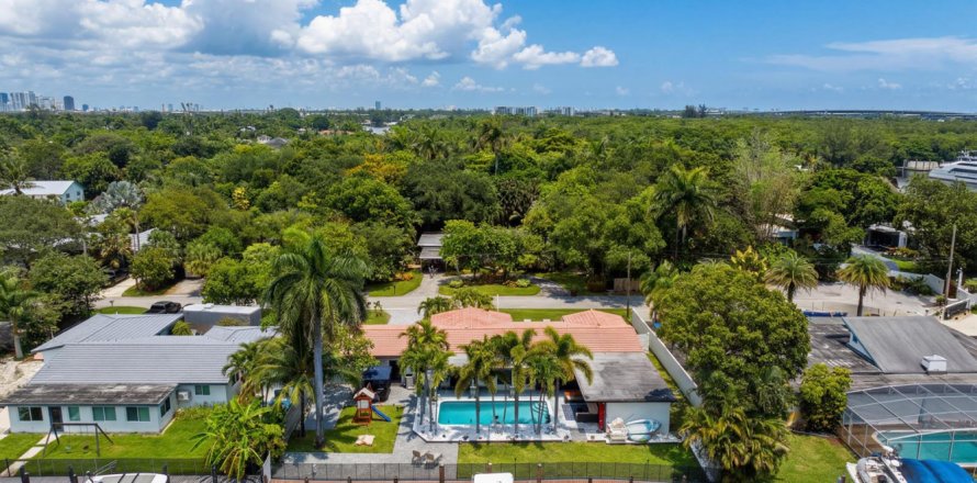 Villa ou maison à Fort Lauderdale, Floride 4 chambres, 227.61 m2 № 2260355
