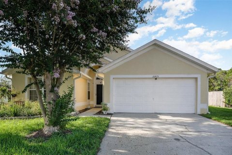 House in Clermont, Florida 4 bedrooms, 157.84 sq.m. № 2224812