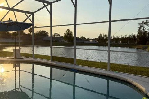 House in Clermont, Florida 4 bedrooms, 157.84 sq.m. № 2224812 - photo 13