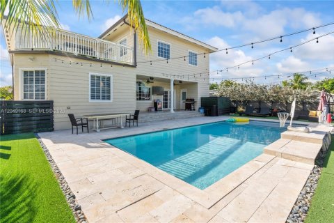 Villa ou maison à vendre à Miami Springs, Floride: 7 chambres, 340.3 m2 № 2241724 - photo 3