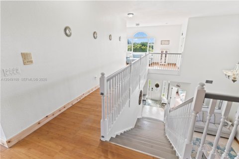 Villa ou maison à vendre à Miami Springs, Floride: 7 chambres, 340.3 m2 № 2241724 - photo 6