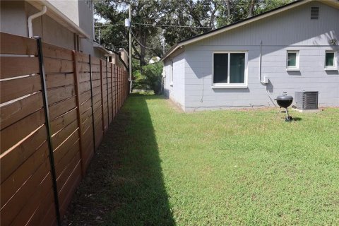 Villa ou maison à louer à Tampa, Floride: 3 chambres, 102.19 m2 № 2410273 - photo 26