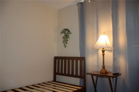 Villa ou maison à louer à Tampa, Floride: 3 chambres, 102.19 m2 № 2410273 - photo 17