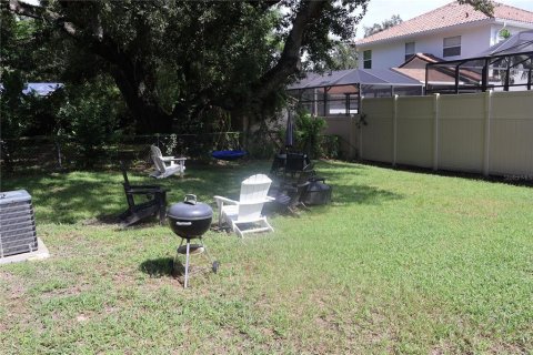 Villa ou maison à louer à Tampa, Floride: 3 chambres, 102.19 m2 № 2410273 - photo 24