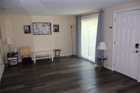 Villa ou maison à louer à Tampa, Floride: 3 chambres, 102.19 m2 № 2410273 - photo 3