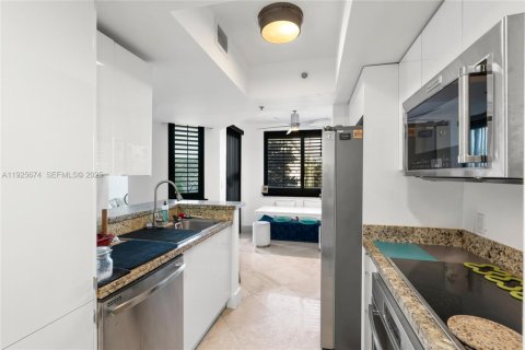 Condominio en venta en Miami Beach, Florida, 1 dormitorio, 76.74 m2 № 2035014 - foto 12