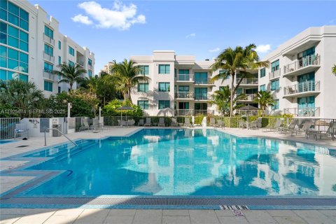 Condominio en venta en Miami Beach, Florida, 1 dormitorio, 76.74 m2 № 2035014 - foto 29