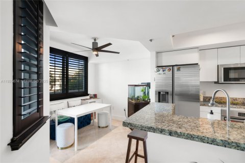 Condominio en venta en Miami Beach, Florida, 1 dormitorio, 76.74 m2 № 2035014 - foto 7