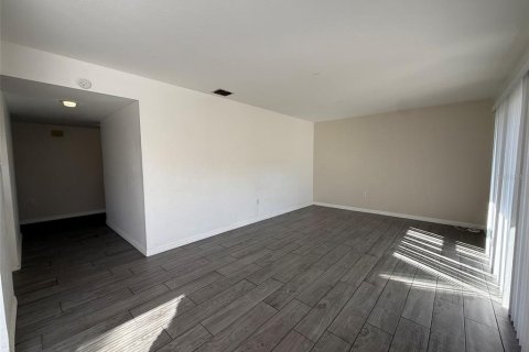 Copropriété à louer à Clearwater, Floride: 2 chambres, 96.43 m2 № 2103589 - photo 11