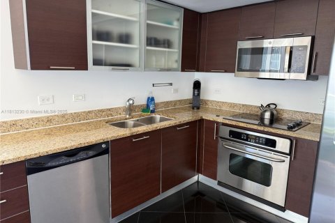 Copropriété à louer à Miami, Floride: 2 chambres, 119.75 m2 № 1760893 - photo 4