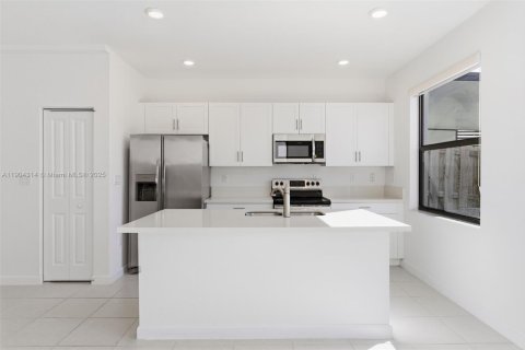 Townhouse in Homestead, Florida 3 bedrooms, 140.65 sq.m. № 1956607 - photo 9