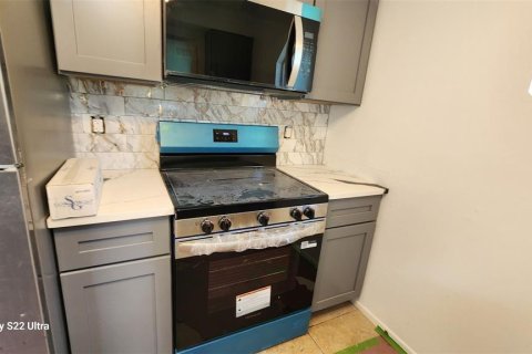 Apartamento en alquiler en Largo, Florida, 2 dormitorios, 83.61 m2 № 1917049 - foto 7