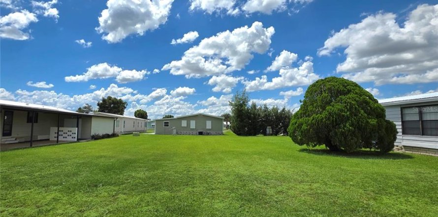 Terreno en Zephyrhills, Florida № 1881216