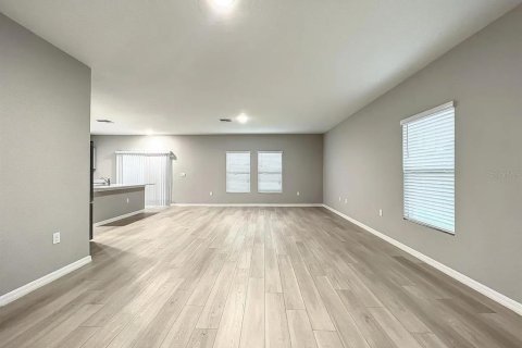 Villa ou maison à vendre à Wesley Chapel, Floride: 5 chambres, 229.47 m2 № 2149437 - photo 3