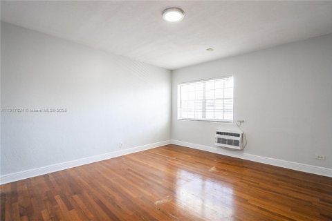 Снять в аренду квартиру в Майами-Бич, Флорида 2 спальни, 103.49м2, № 1972946 - фото 9