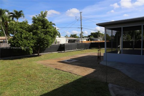 Купить виллу или дом в Холливуд, Флорида 6 комнат, 157.38м2, № 1955811 - фото 18