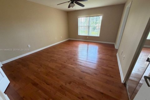 Casa en alquiler en Coral Springs, Florida, 4 dormitorios, 190.26 m2 № 2046497 - foto 11