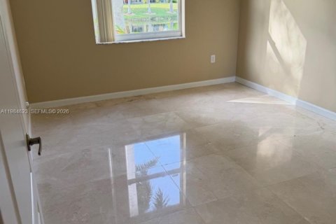 Casa en alquiler en Coral Springs, Florida, 4 dormitorios, 190.26 m2 № 2046497 - foto 5