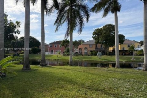Casa en alquiler en Coral Springs, Florida, 4 dormitorios, 190.26 m2 № 2046497 - foto 9
