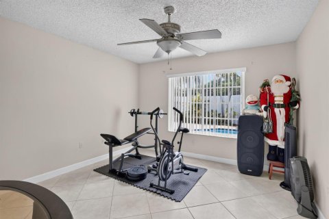 Villa ou maison à vendre à Miami, Floride: 4 chambres, 224.73 m2 № 2275840 - photo 28