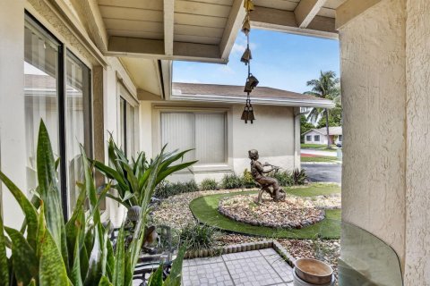 Villa ou maison à vendre à Miami, Floride: 4 chambres, 224.73 m2 № 2275840 - photo 5