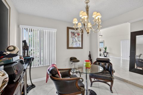 Villa ou maison à vendre à Miami, Floride: 4 chambres, 224.73 m2 № 2275840 - photo 12