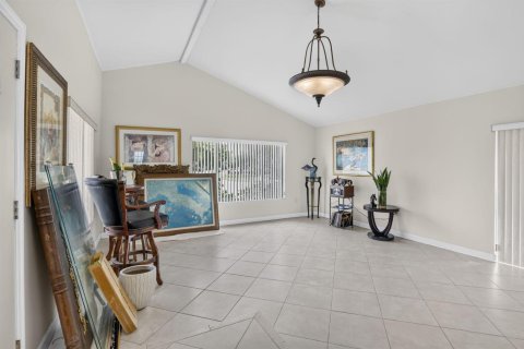 Villa ou maison à vendre à Miami, Floride: 4 chambres, 224.73 m2 № 2275840 - photo 7