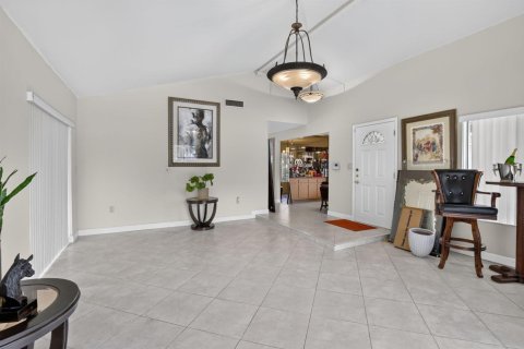 Villa ou maison à vendre à Miami, Floride: 4 chambres, 224.73 m2 № 2275840 - photo 9
