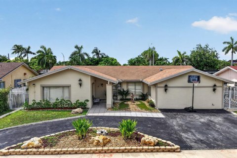 Villa ou maison à Miami, Floride 4 chambres, 224.73 m2 № 2275840